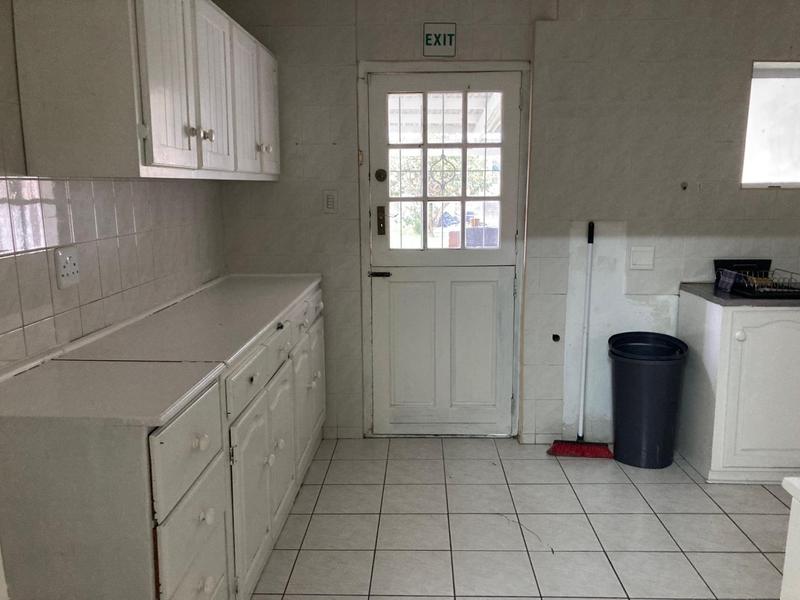 To Let Commercial Property for Rent in Newton Park Eastern Cape